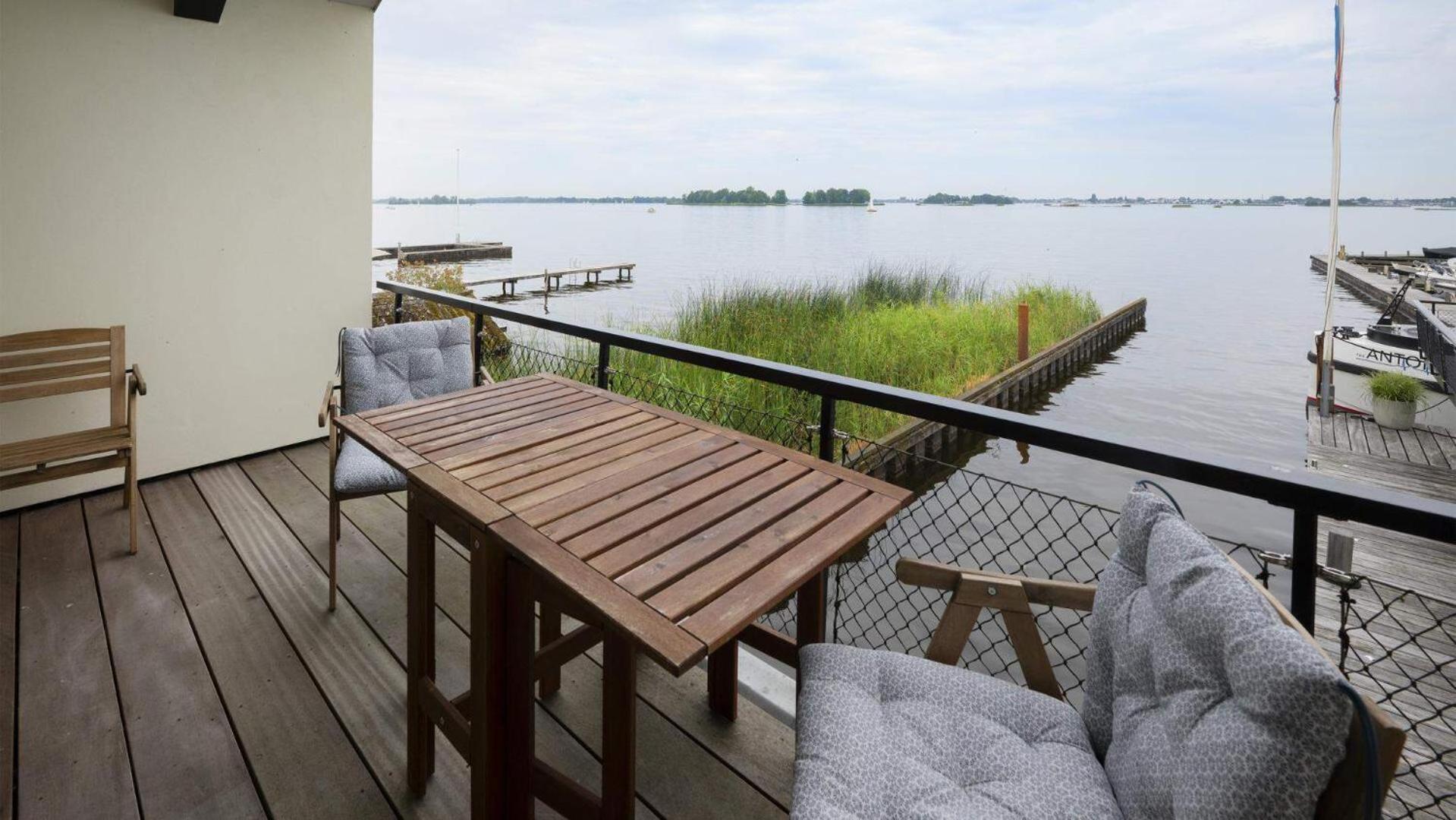Plassenzicht Logies & Sloepverhuur Loosdrecht Esterno foto
